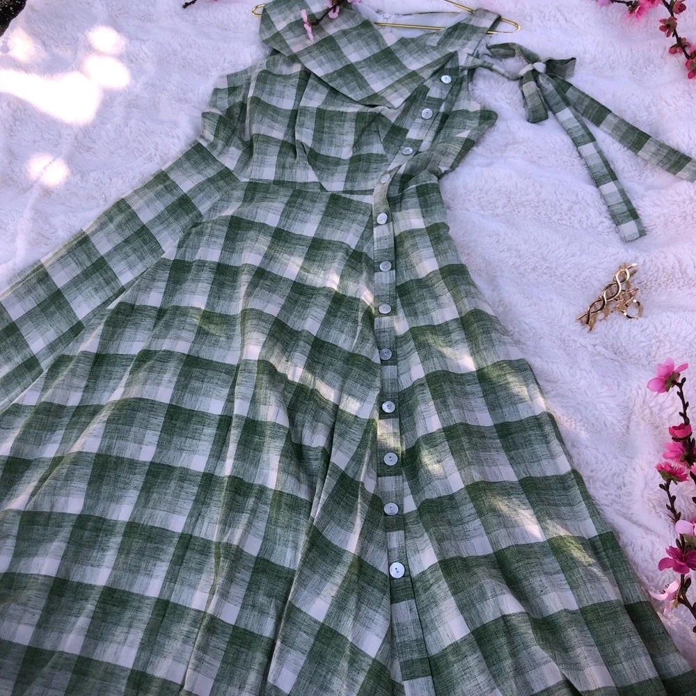 Dress - Picture 4 of 9